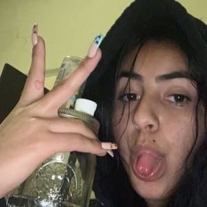 Meet your Posher, Raquel